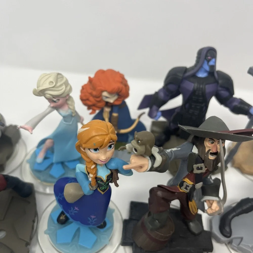 Lot of 20 Disney Infinity 2.0 Figures Avengers Incredible Monsters Inc Marvel‎